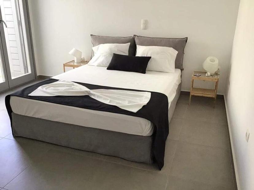 Harma Villas Andros Town Room photo